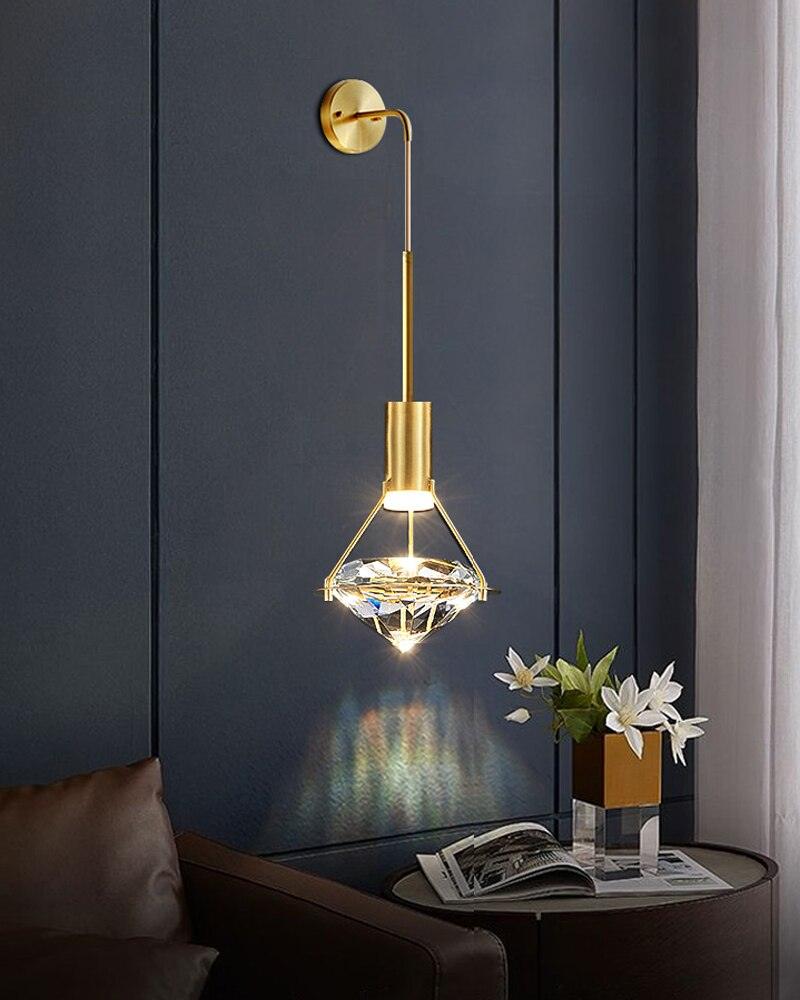 Brilliant cut wall lamp - Creating Coziness